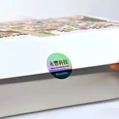 圓形雷射貼紙近照