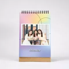 數位印刷直式桌曆展示